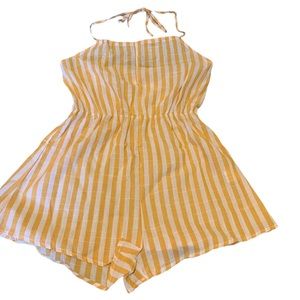 Amazing summer romper, great for swim coverup